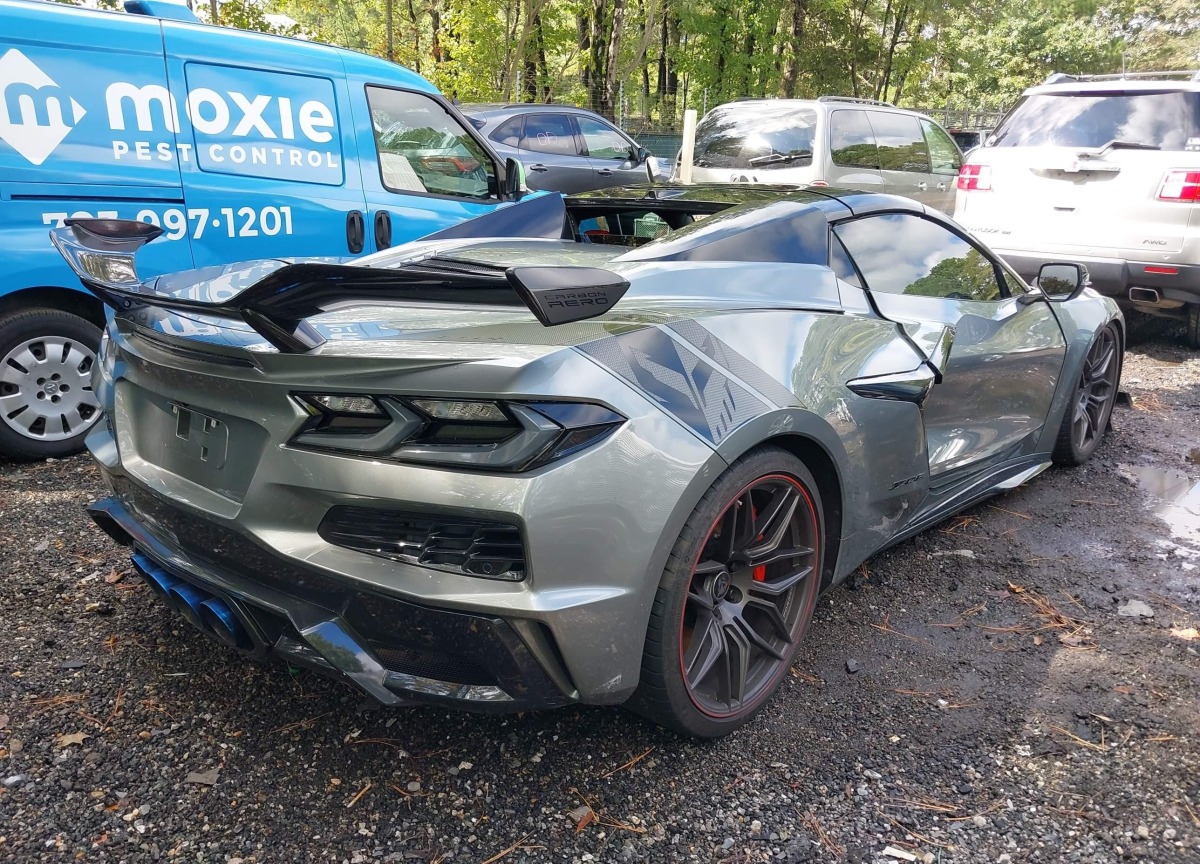 Car image 5
