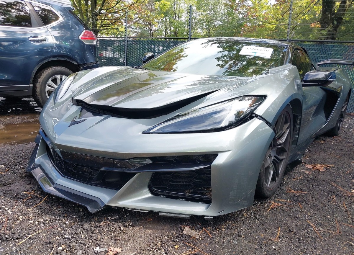 Car image 7